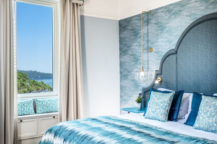 Uno stile elegante e senza tempo firma le 55 camere, le 4 junior suites e le 2 family suites, appena rinnovate
