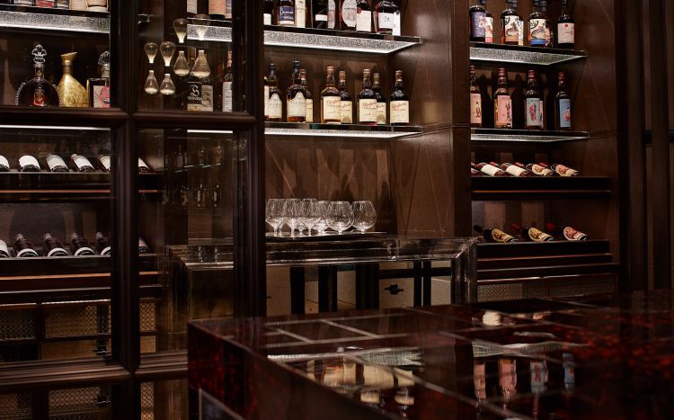 La libreria di whisky del DarkSide
