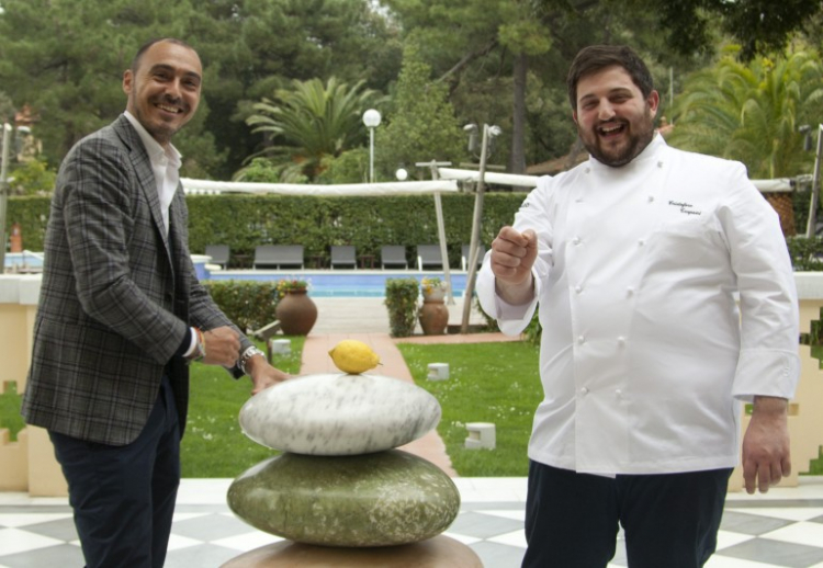 Lo chef con patron Salvatore Madonna