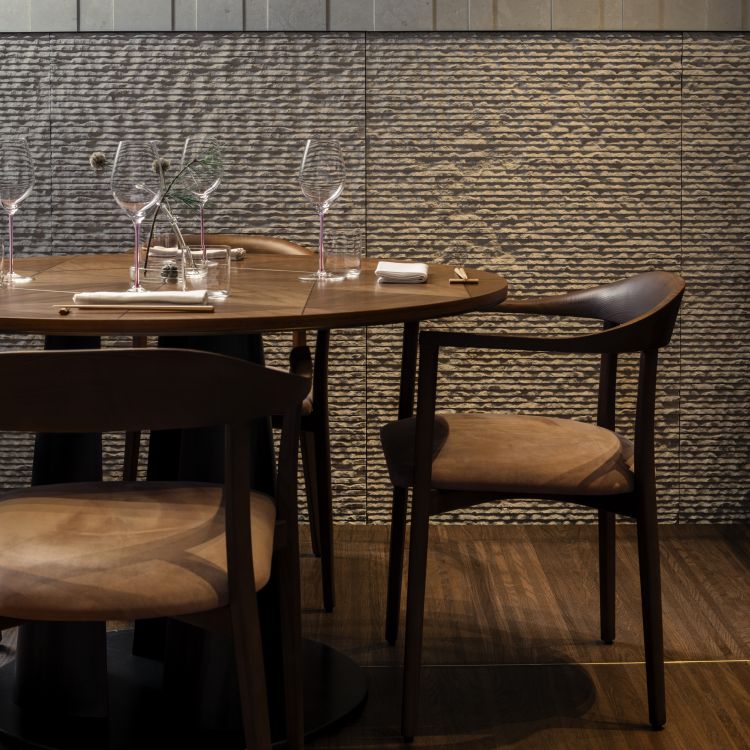 La sala del ristorante Nobuya - Foto Moscheni