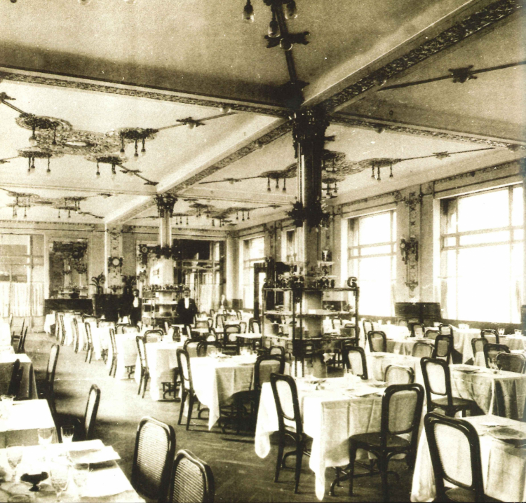 La sala ristorante nel 1908
