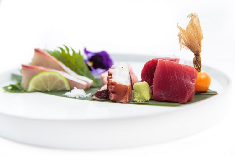 SASHIMI: tonno akami, ricciola, otoroblufin, polpo con fior di sale
