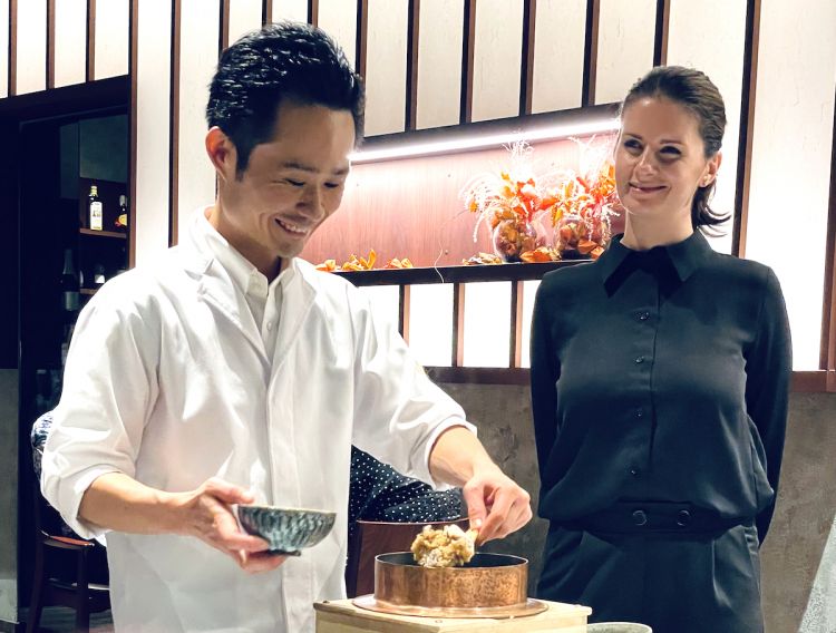 Satoshi Hazama, chef e patron di Hazama in via Sav