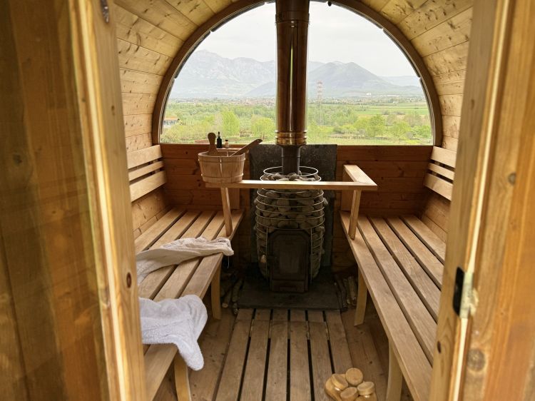 La sauna e intorno il silenzio