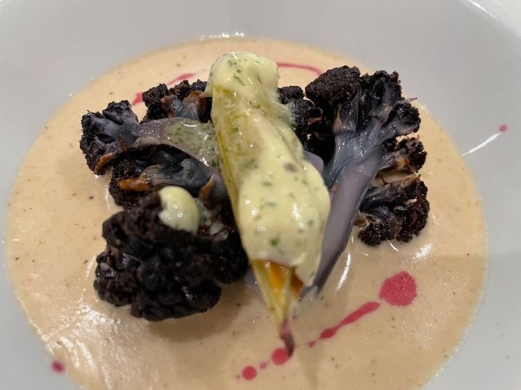 Un catanese in Piemonte: violet cauliflower, anchovy sauce, chef Davide Scabin
