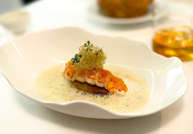 Scampo, salsa Champagne e foie gras: un godurioso 