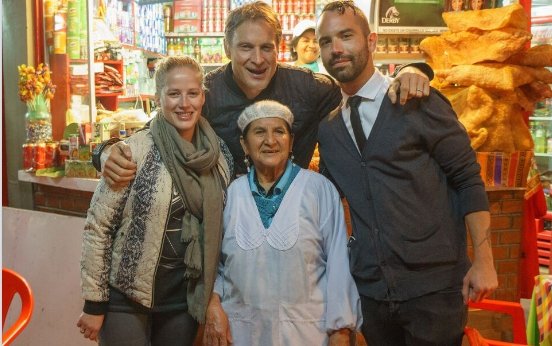Kamilla e Michelangelo con Claus Meyer, noto food-activist danese (co-fondatore del Noma e della New Nordic Cuisine) e fondatore il progetto Gustu a La Paz
