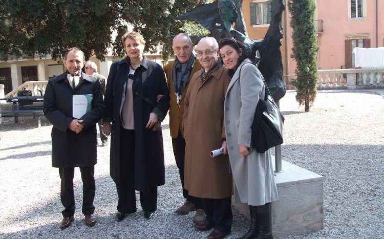 Inaugurazione della scultura Romeo e Giulietta di Enrico Muscetra a Verona con la signora ministro della Cultura di Polonia
