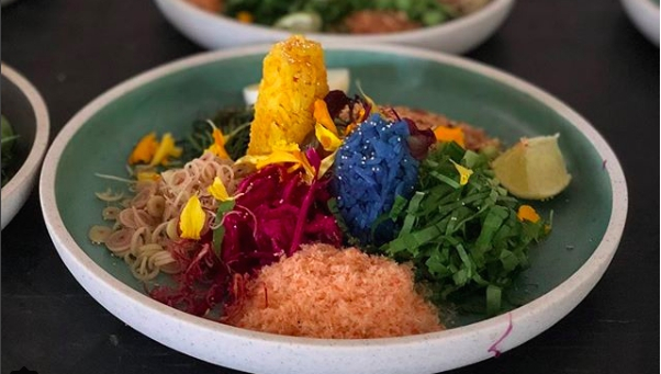Khao Yum per colazione (foto themadfeed/Instagram)
