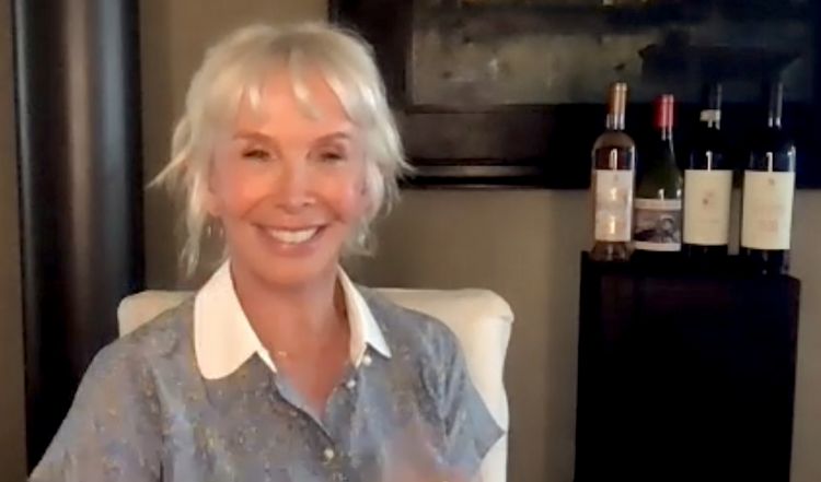 Trudie Styler si è sempre definita una donna di campagna. Sin dai primi anni a Il Palagio, il suo desiderio è stato quello di riuscire a rinvigorire le campagne della tenuta per poter vivere quotidianamente con quanto restituisse la terra 
