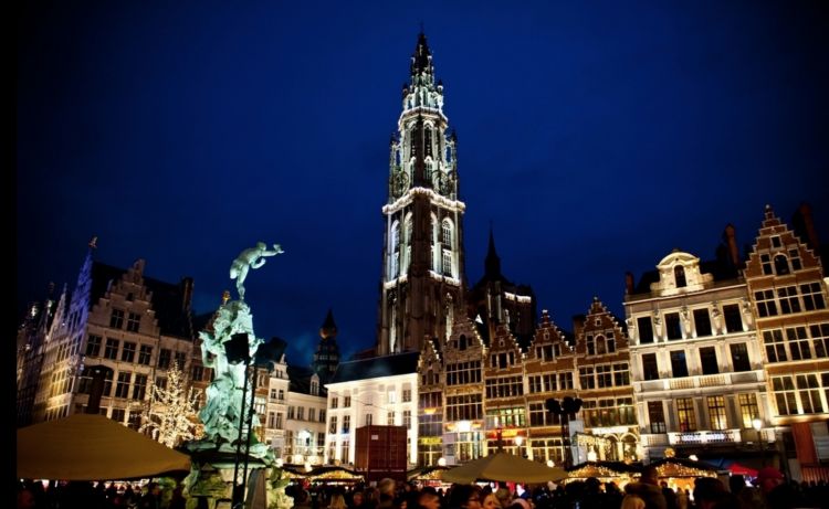 Le Fiandre: paesaggi suggestivi dall'alba alla notte
