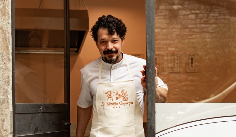 Matteo Cameli, chef del ristorante e albergo diffuso Al Vecchio Convento a Portico di Romagna (Forlì Cesena)
