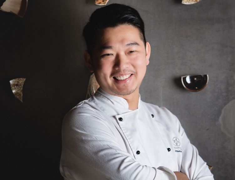 Lo chef e patron Weikun Zhu