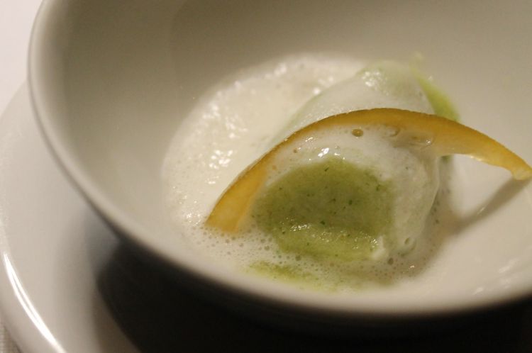 Granita con crescione d'acqua, spuma di miele e cedro confit