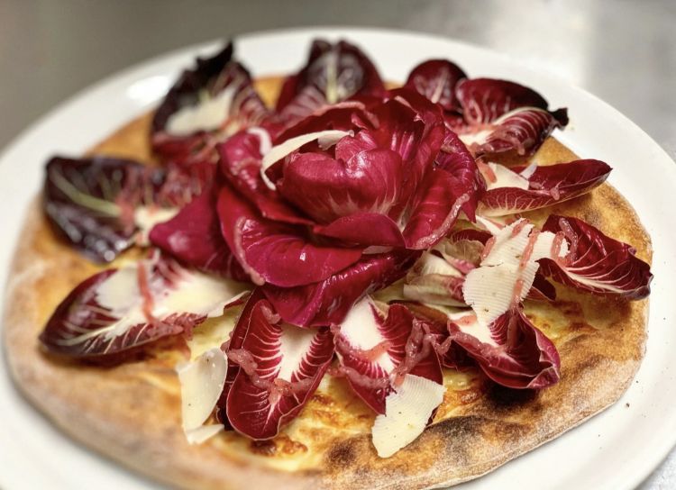 La pizza con le eccellenze del territorio - come l