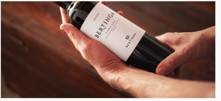 Il vino che rappresenta maggiormente l'azienda è il Bertinga