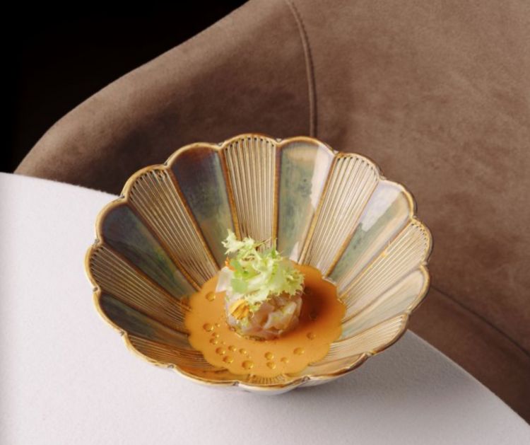 Ceviche di ricciola con leche de tigre al fico d'India
