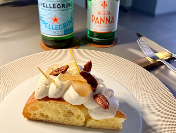 Pan Brioche, Pera Nashi, Ricotta di Pecora e Noci di Annunziata e Schmuck
