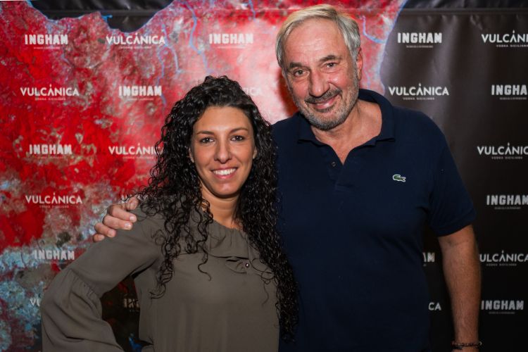 I soci fondatori di Vulcanica Vodka, Serena Bonetti e Stefano Saccardi. Professionisti della bar industry con un'esperienza professionale di grande caratura, che ha permesso loro di creare due prodotti per la miscelazione espressione di un territorio ricco come la Sicilia.