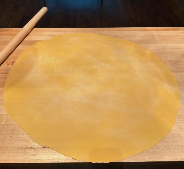 La pasta fresca è una pratica quotidiana da Rezdôra, un gesto nutrito dalla memoria e che oggi diventa uno strumento potente per diffondere la vera cultura gastronomica italiana al di fuori del confine del Buon Paese