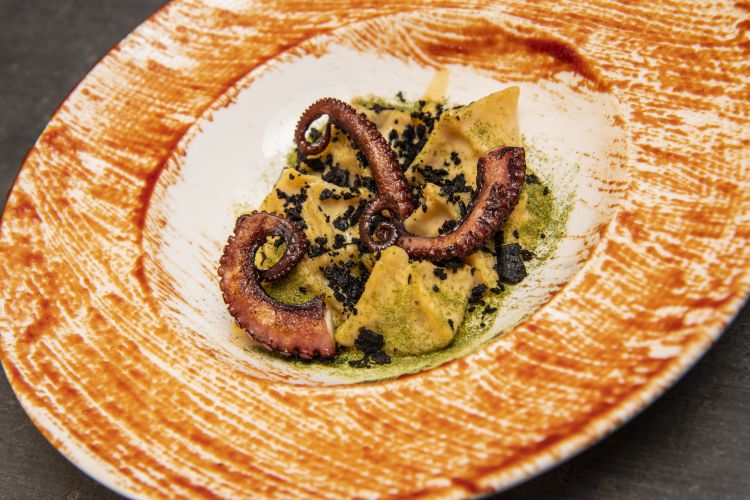 Fagottino di polpo, 'nduja, patate, limone e olive
