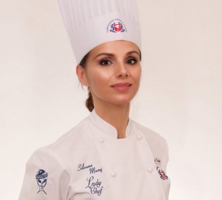 Silvana Musej, Relais Cuba