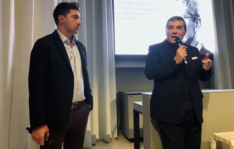 Ambeskovic con Claudio Ceroni di Magenta Bureau