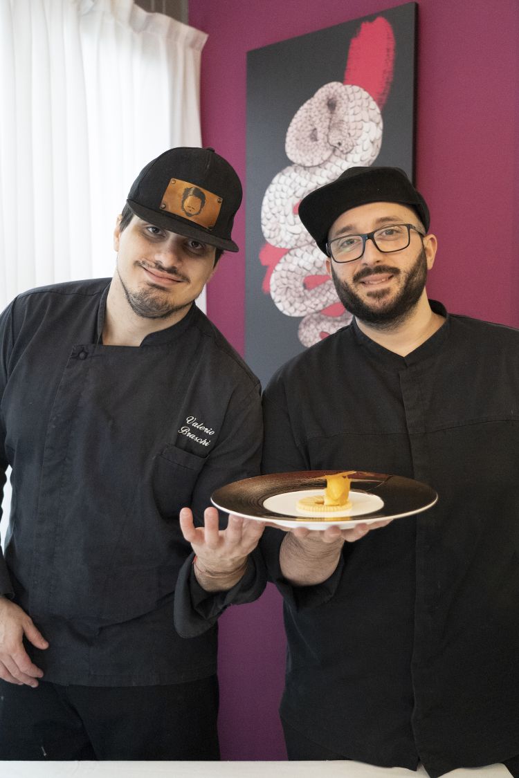 Valerio Braschi con il suo sous chef e pastry chef Francesco Di Lallo, che ha già lavorato con lui al 1978 di Roma
