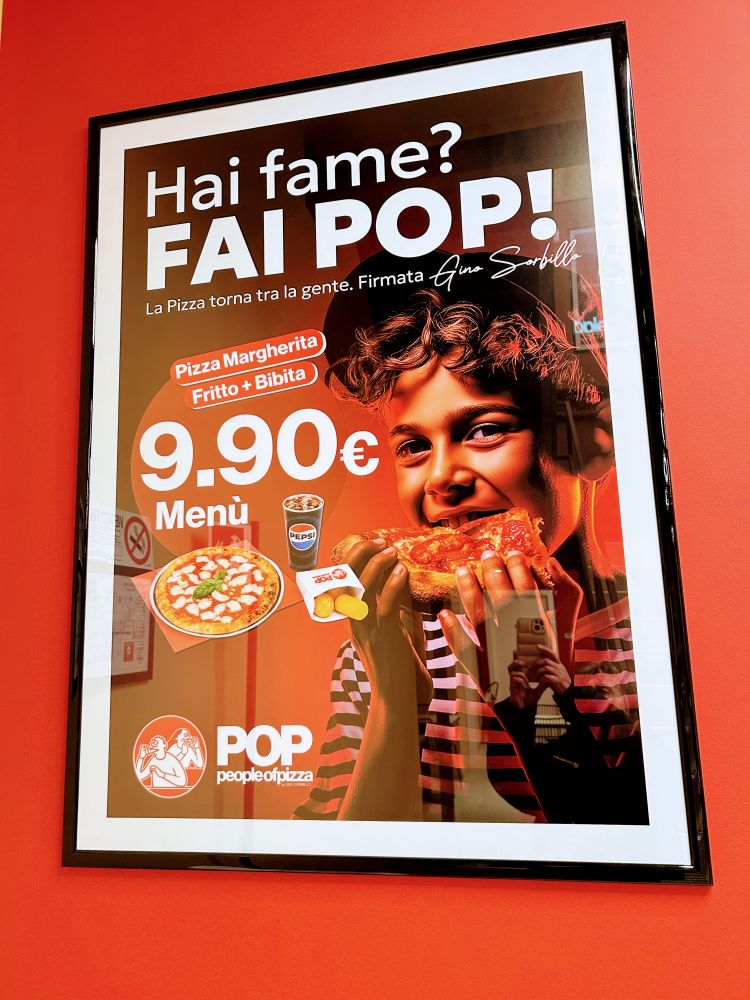 Una campagna pubblicitaria giovane e un prezzo popolare per il menu: 9,90 euro. Per Gino Sorbillo la pizza deve tornare in mezzo alla gente