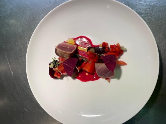 Insalata di tonno in rosso: il piatto della rinas