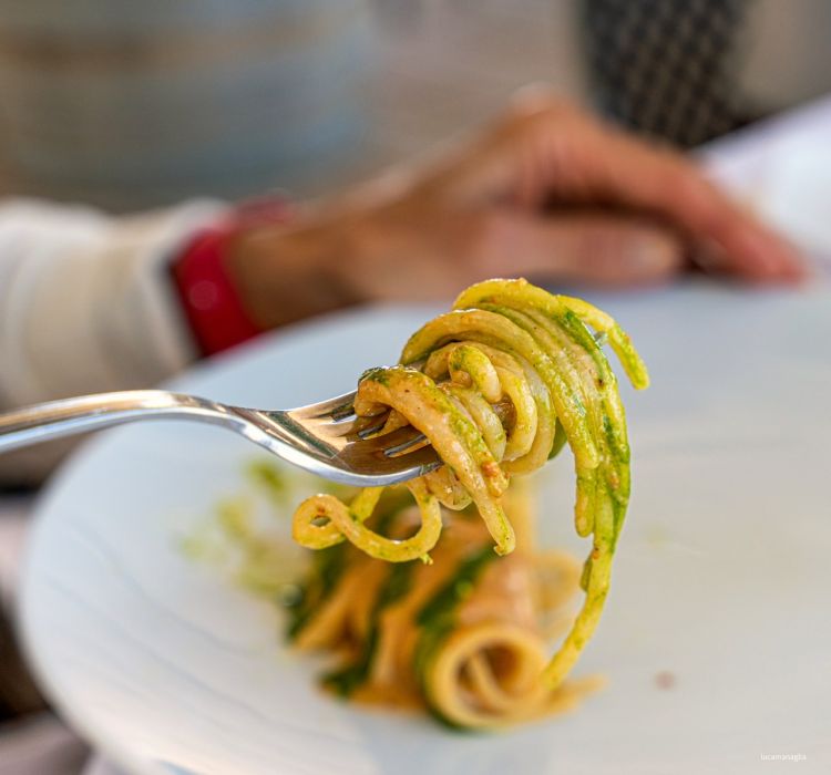 Spaghetti, riccio, burro, dashi, lime - Foto: Luca Managlia
