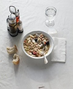 Botifarra amb mongetes, Sausages and beans for the employees at Celler de Can Roca (photo credits PAJ/Phaidon)