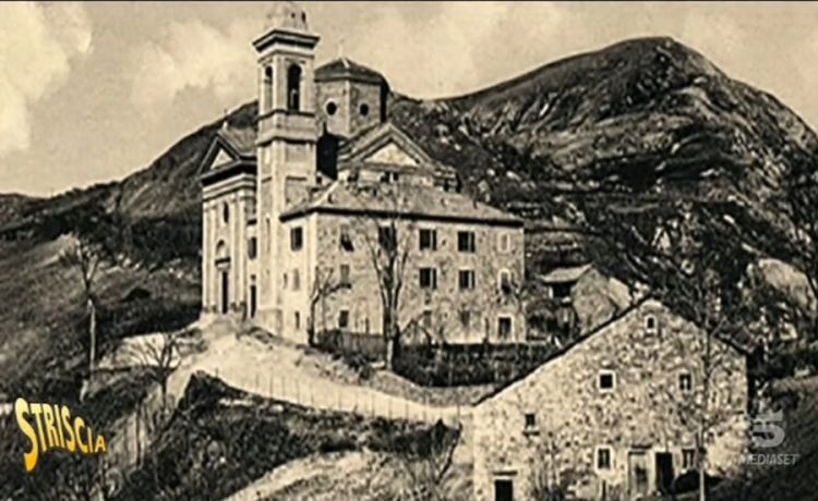 L'antico castello della famiglia Tarlati di Arezzo eretto nel Trecento a Pietramala, frazione del comune di Firenzuola in provincia di Firenze. A Pietramala si coltiva un superbo tipo di patata che lo chef Marco Stabile usa per il suo straordinario purè