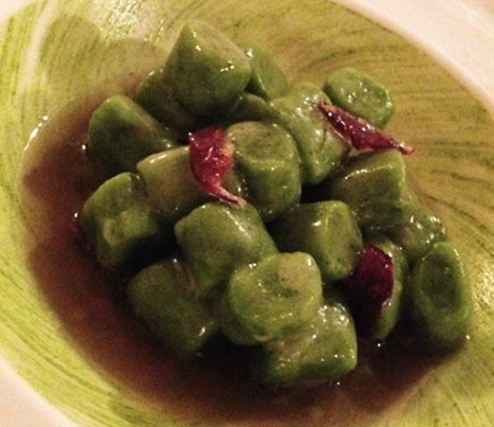 Green gnocchi with spring scent