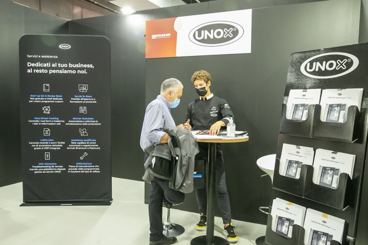 Lo stand di Unox
