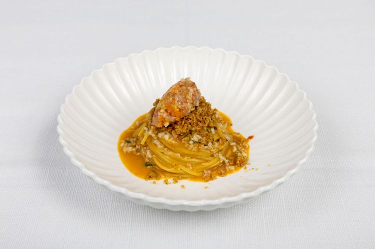Tagliolini all’uovo, triglia, finocchietto, mela e arancia