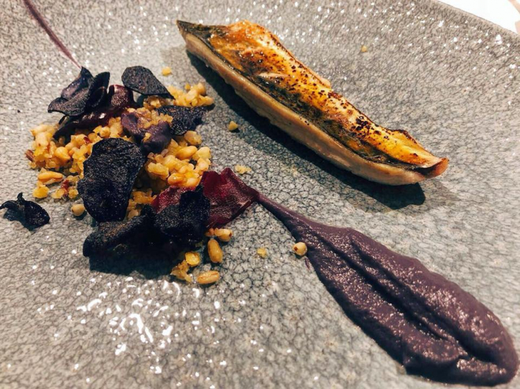 Mackerel and miso, red cabbage and spelt at restaurant Tamo in Spoltore (Pescara)
