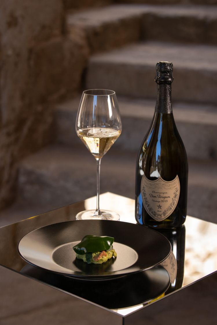 Tartare di avocado, kiwi e bottarga - chef Cracco e Dom Pérignon vintage 2013