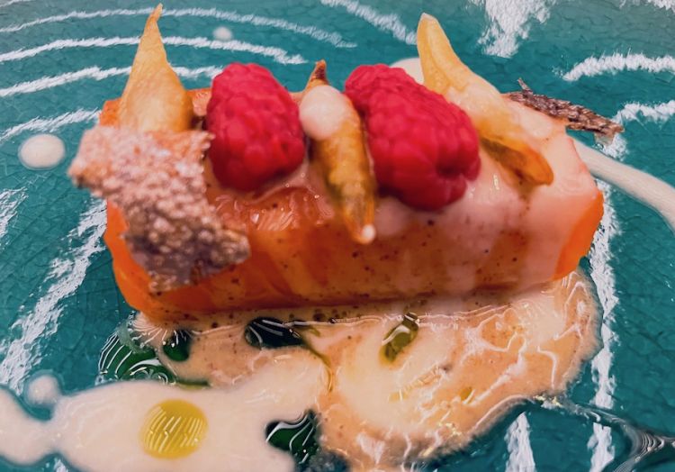 Trota della Valmalenco, cera d’api, vinaccia, lampone e polline, chef Michele Talarico
