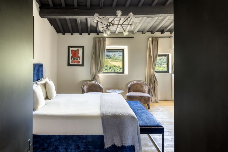 Le camere sono arredate con stile e attenzione al design e al comfort, grazie a collaborazioni con brand come Antonio Lupi, Alessandro Bini, Sestini e Corti e Society Limonta