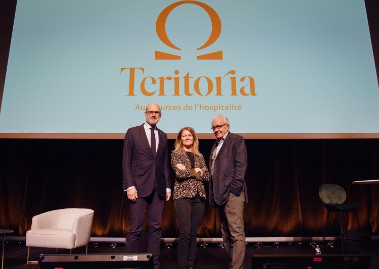 Il brand president di Teritoria, Alain Ducasse, primo da destra, con il presidente Xavier Alberti e la direttrice generale Carole Pourchet

