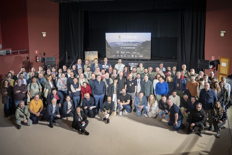 Foto di gruppo degli chef e comunicatori che hanno