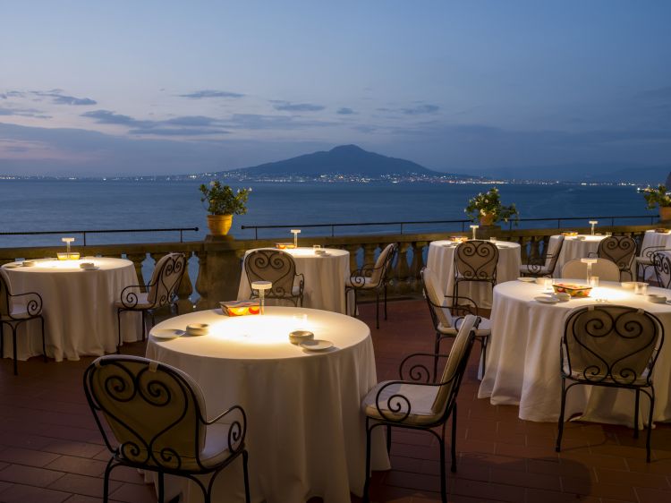 Il ristorante Terrazza Bosquet del Grand Hotel Excelsior Vittoria, a Sorrento (Napoli)