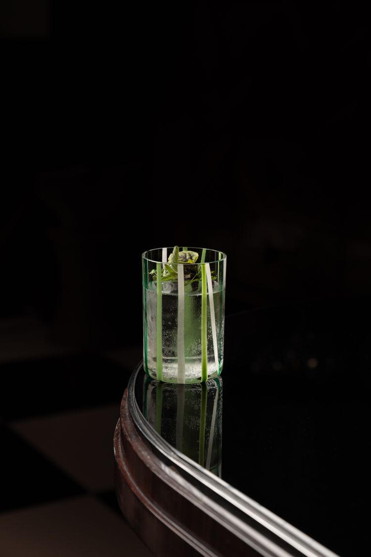 The Explorer Mash, uno dei drink proposti da The Doping Club, a base di The Lost Explorer Tequila, lime, agave e basilico (foto credits @filippotadei_ph) e firmato Nicola Romiti.