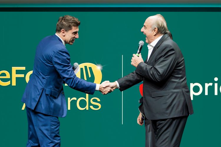 Almir Ambeskovic con Gerry Scotti
