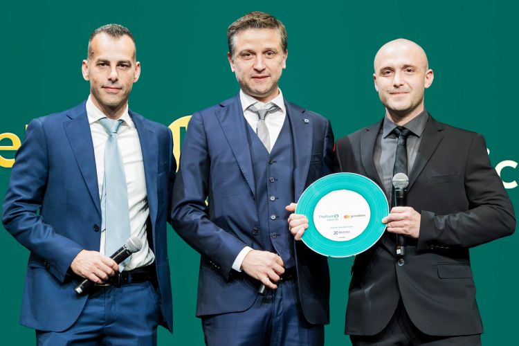 Il Premio Innovazione, assegnato da Electrolux Professional, è stato assegnato ad Ambar, chef Andrea Magnelli (Firenze), nominato da Claudio Mengoni
