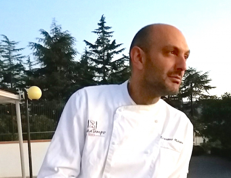 Tommaso Morone, chef e patron del SenzaTempo Osteria a Caggiano (Salerno)
