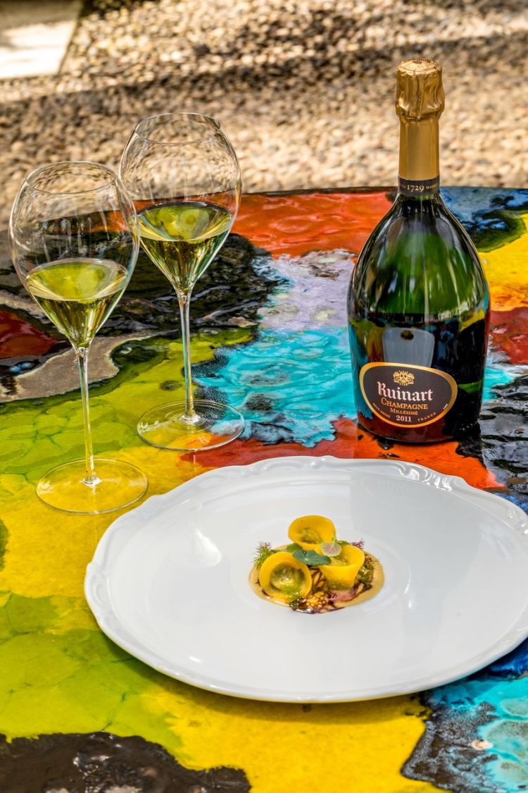 Tortelli alle erbe spontanee, mosto di pera e Monte Veronese DOP con R de Ruinart Vintage 2011