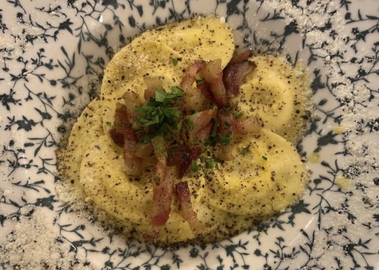 Tortelli caciocavallo e pepe da Tipico a Ragusa