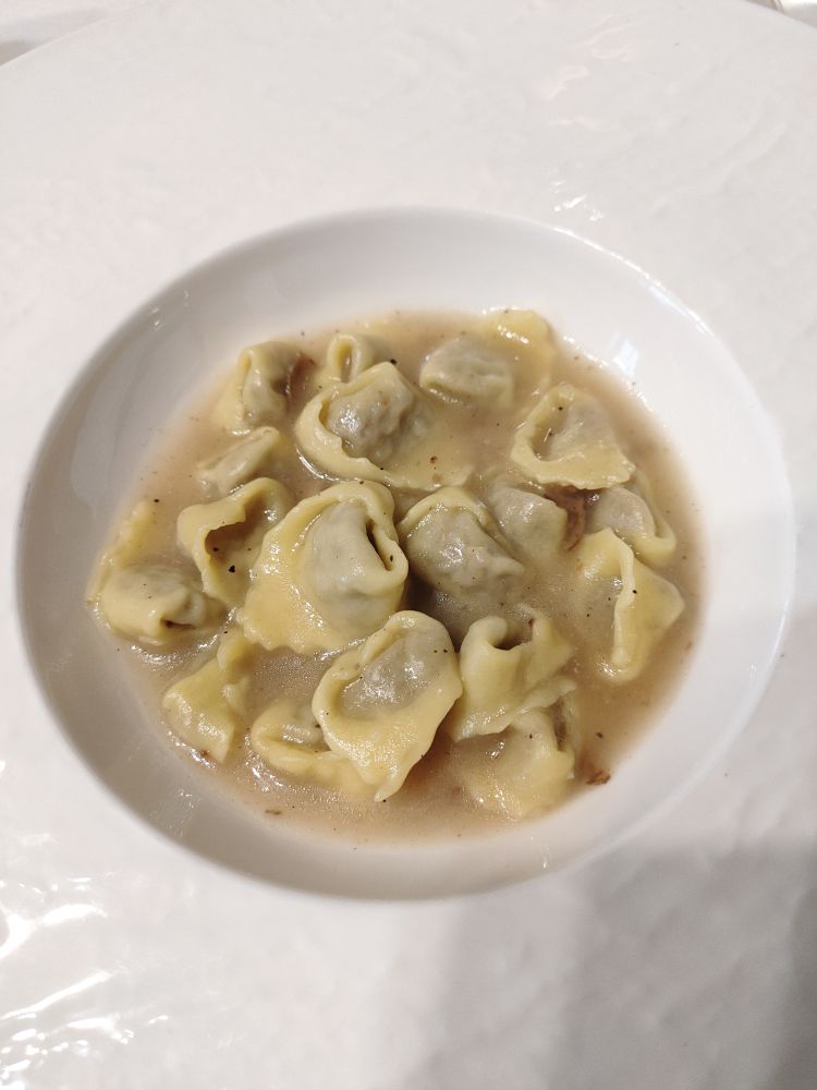 Tortellini di selvaggina di piuma, il tradizionale tortellino bolognese con un ripieno di pernice
